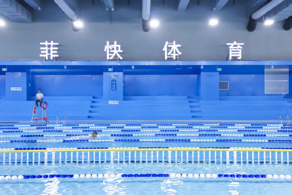 游泳池總濕漉漉？這款恒溫除濕設(shè)備救大命！